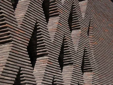 La linea 3007 s'inscrit en parfaite harmonie avec l’environnement boisé