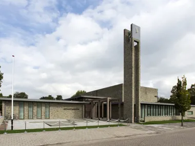 Église discrète à l’aura naturelle