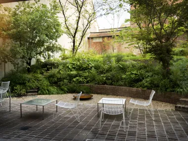 Une oasis de verdure et de pavés durables dans le centre-ville de Gand